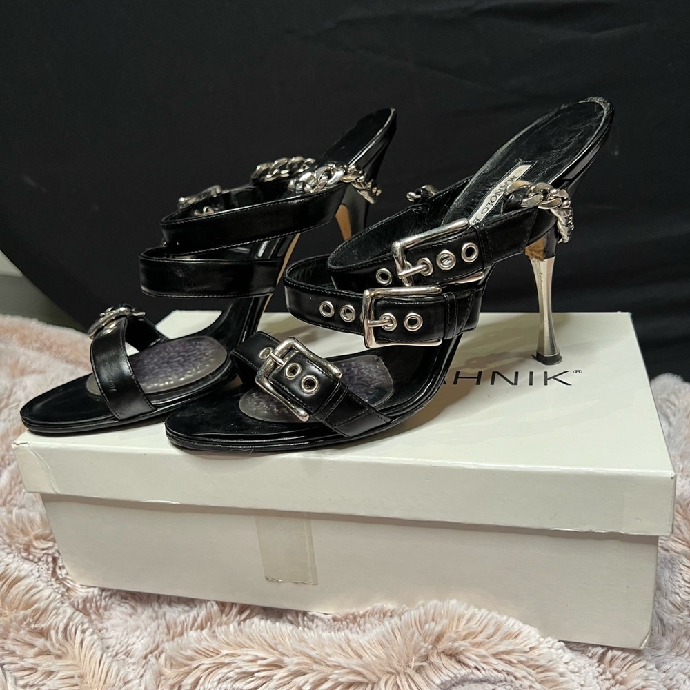 AUTHENTIC 🔥 HOT Shabasan Calf Manolo Blahnik SZ 40 (but fits like a 39)